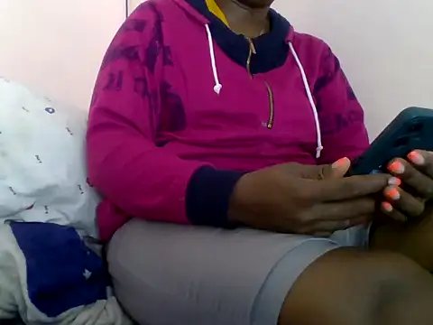 Hot-zeenah online show from September 2025 05:25:01 PM