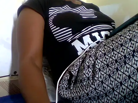 Hot-zeenah online show from October 2025 07:30:01 AM