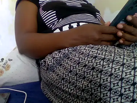 Hot-zeenah online show from November 2025 07:36:02 PM