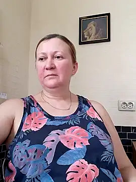 Snapshot of blondyaguar chatting on February 2025 09:32:02 AM blondyaguar online show from February 2025 09:32:02 AM