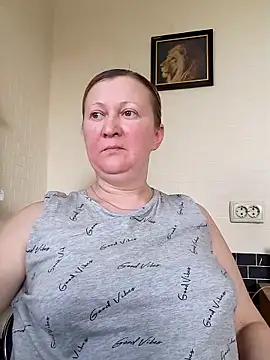 Snapshot of blondyaguar chatting on March 2025 08:41:02 AM blondyaguar online show from March 2025 08:41:02 AM