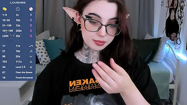 Dixi Pixi  online show from February 2025 05:49:02 AM