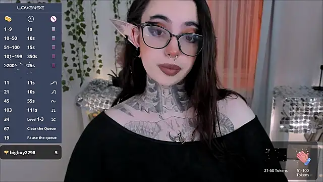 Dixi Pixi  online show from December 2025 05:47:01 AM