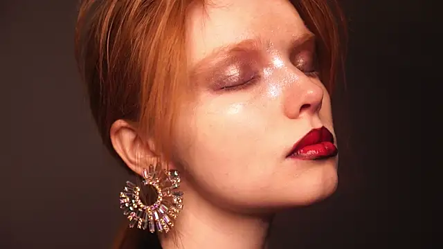 ginger hugs online show from January 2025 10:02:02 PM