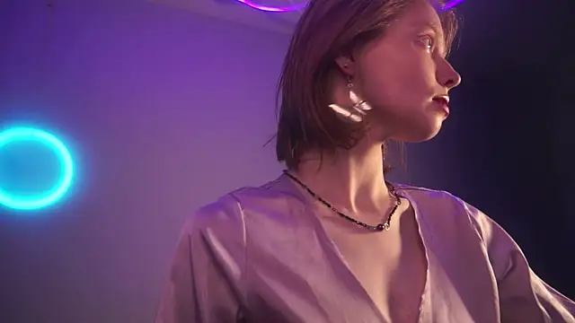 ginger hugs online show from September 2025 09:58:01 PM