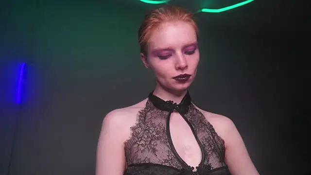 ginger hugs online show from September 2025 10:00:02 PM