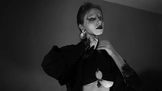 ginger hugs online show from March 2026 10:14:01 PM