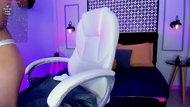 Chloe fischer  online show from December 2024 02:06:02 PM