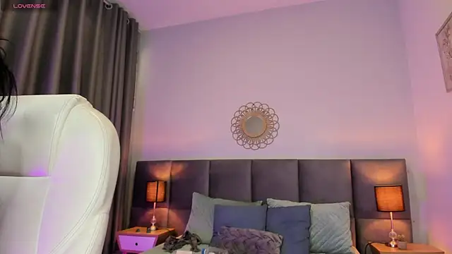 Chloe fischer  online show from July 2026 06:34:02 PM