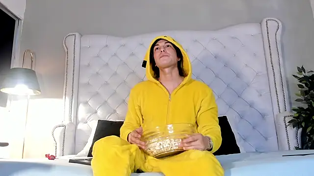 Karimferrer online show from November 2025 09:21:02 PM