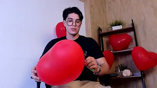 Karimferrer online show from February 2026 03:58:02 AM