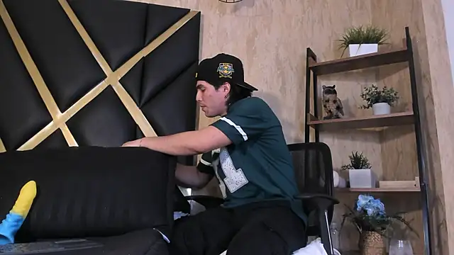Karimferrer online show from May 2026 03:37:02 AM