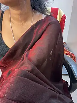 Spicy sari girl online show from December 2024 03:25:01 AM