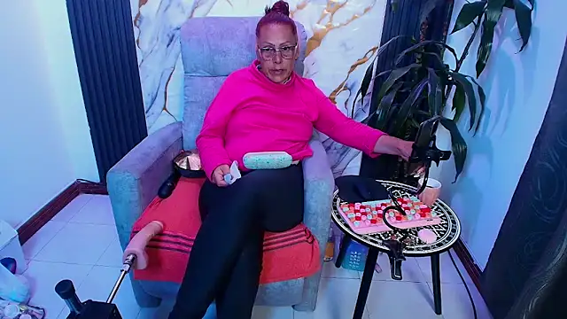 Snapshot of BrendaSex_Hot chatting on March 2026 01:09:01 AM BrendaSex Hot online show from March 2026 01:09:01 AM