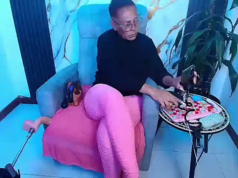 Snapshot of BrendaSex_Hot chatting on March 2026 10:05:01 PM BrendaSex Hot online show from March 2026 10:05:01 PM