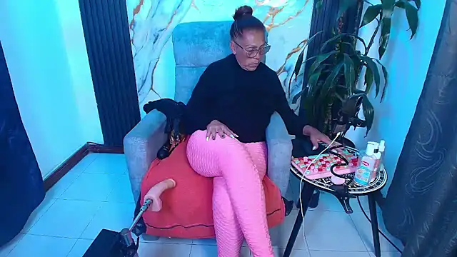 Snapshot of BrendaSex_Hot chatting on March 2026 09:03:02 PM BrendaSex Hot online show from March 2026 09:03:02 PM