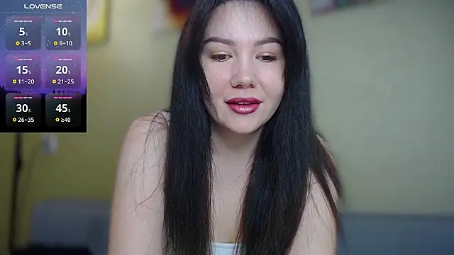 Snapshot of AlexaCruze chatting on February 2025 06:40:01 PM AlexaCruze online show from February 2025 06:40:01 PM