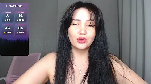 Snapshot of AlexaCruze chatting on November 2025 07:01:02 PM AlexaCruze online show from November 2025 07:01:02 PM