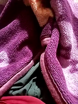 Snapshot of CoralNoise42 chatting on February 2026 07:27:01 AM CoralNoise42 online show from February 2026 07:27:01 AM