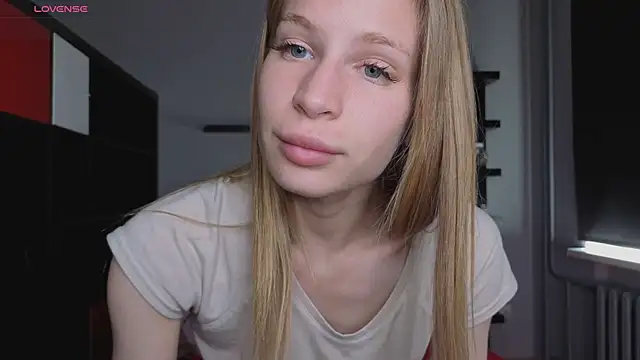 Elis Fox online show from June 2026 08:00:02 AM