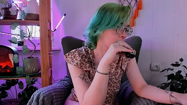 alisahug online show from March 2025 03:51:01 AM