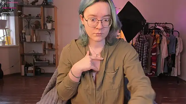 alisahug online show from September 2025 10:37:01 AM