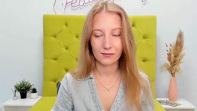 LolaWilsons online show from May 2026 07:27:02 AM