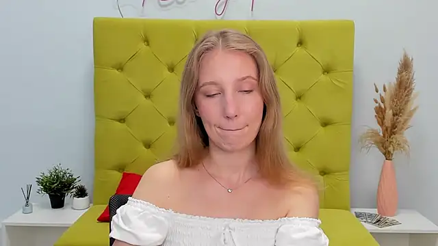 LolaWilsons online show from May 2026 06:52:02 AM