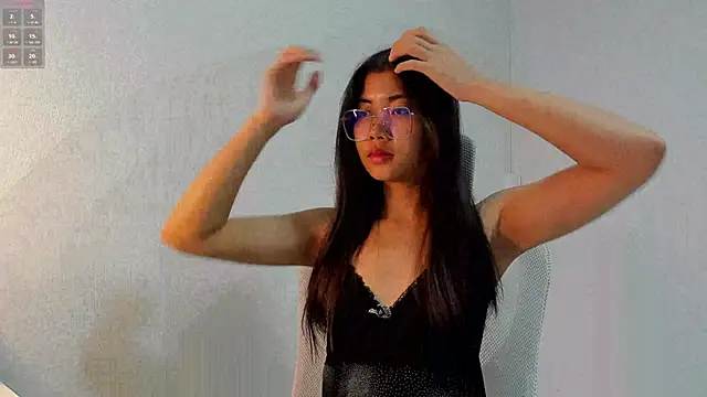 Snapshot of Cee_chalynn chatting on October 2025 02:37:01 PM Cee chalynn online show from October 2025 02:37:01 PM