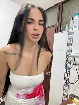 Snapshot of gabyaridi chatting on January 2025 02:41:01 AM gabyaridi online show from January 2025 02:41:01 AM