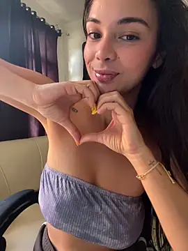 Snapshot of gabyaridi chatting on January 2025 01:53:02 PM gabyaridi online show from January 2025 01:53:02 PM