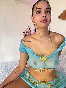 Snapshot of gabyaridi chatting on October 2025 04:42:02 PM gabyaridi online show from October 2025 04:42:02 PM