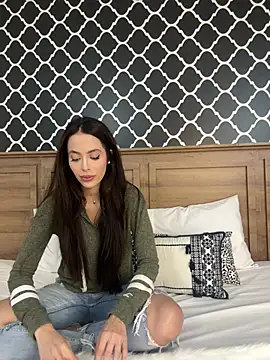 Snapshot of Amber_Rush_ chatting on February 2025 10:47:02 PM Amber Rush online show from February 2025 10:47:02 PM