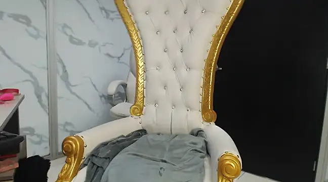 Snapshot of VaneLin18 chatting on January 2025 07:30:01 AM VaneLin18 online show from January 2025 07:30:01 AM