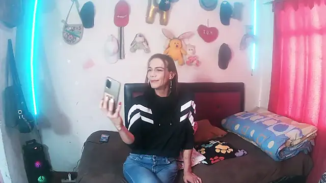 alexxa dirty online show from May 2026 09:43:01 PM