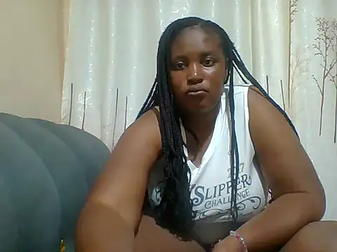 Snapshot of Beauty_beee chatting on October 2025 08:52:01 PM Beauty beee online show from October 2025 08:52:01 PM