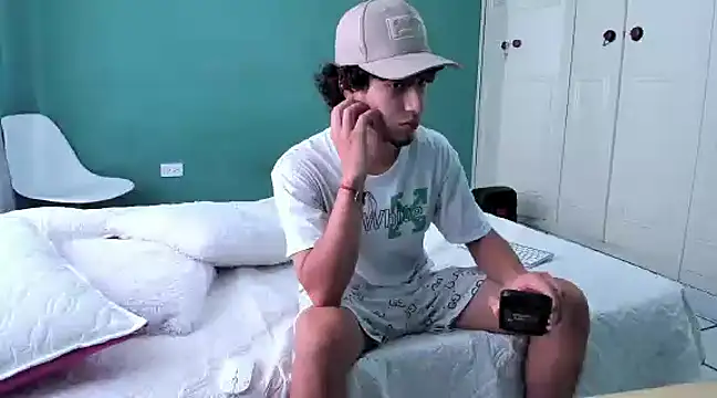 Snapshot of Chandler_ken chatting on February 2025 04:08:01 PM Chandler ken online show from February 2025 04:08:01 PM