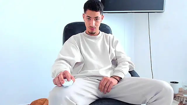 Chandler ken online show from May 2026 12:23:01 PM