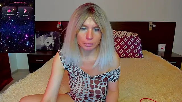 Snapshot of Hanna_Becrett17 chatting on March 2025 10:02:01 AM Hanna Becrett17 online show from March 2025 10:02:01 AM