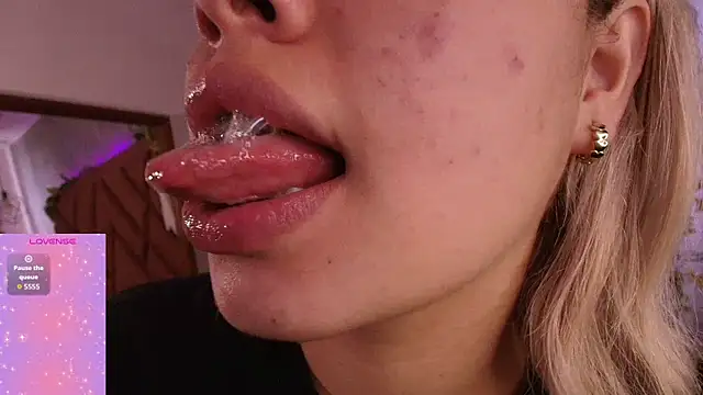 Haelycute online show from October 2025 12:00:02 PM