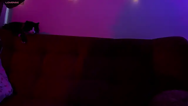 Snapshot of ohpetitemuse chatting on November 2025 03:23:02 PM ohpetitemuse online show from November 2025 03:23:02 PM