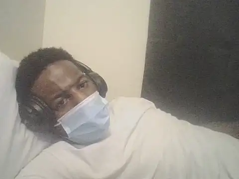 Snapshot of DreamvilleINC chatting on October 2025 07:17:01 AM DreamvilleINC online show from October 2025 07:17:01 AM