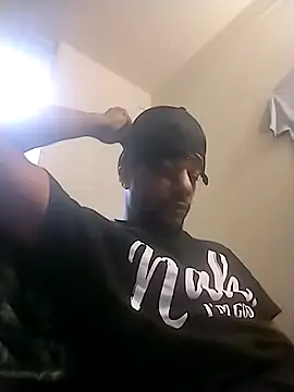 Snapshot of DreamvilleINC chatting on April 2026 02:50:02 AM DreamvilleINC online show from April 2026 02:50:02 AM