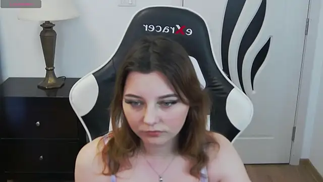 Snapshot of pretty_little_thing chatting on April 2026 06:46:02 PM pretty little thing online show from April 2026 06:46:02 PM