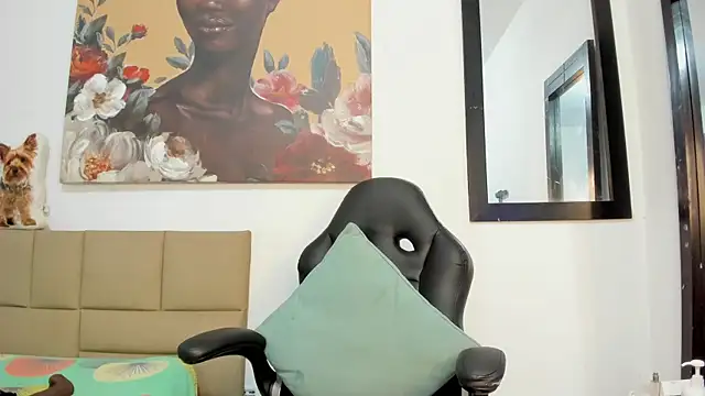 Snapshot of lilybaudyn_ chatting on October 2025 07:07:02 PM lilybaudyn online show from October 2025 07:07:02 PM