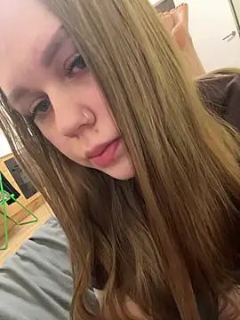 Snapshot of Marylallka5 chatting on February 2026 04:46:02 AM Marylallka5 online show from February 2026 04:46:02 AM