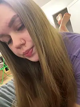 Snapshot of Marylallka5 chatting on March 2026 04:58:01 AM Marylallka5 online show from March 2026 04:58:01 AM