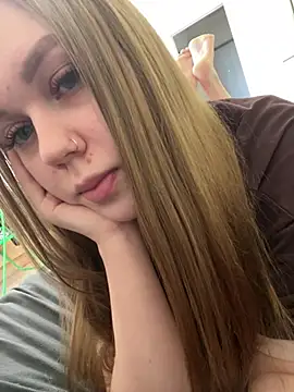 Snapshot of Marylallka5 chatting on March 2026 10:01:01 AM Marylallka5 online show from March 2026 10:01:01 AM