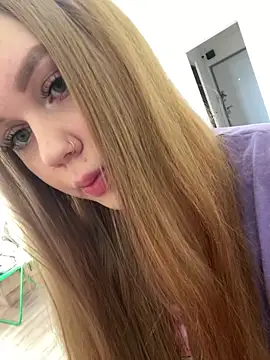 Snapshot of Marylallka5 chatting on March 2026 02:11:02 PM Marylallka5 online show from March 2026 02:11:02 PM