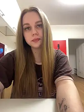 Snapshot of Marylallka5 chatting on April 2026 05:40:01 PM Marylallka5 online show from April 2026 05:40:01 PM